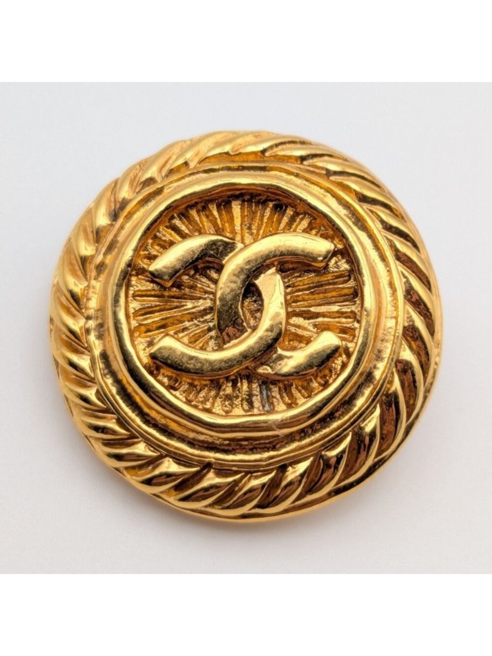 Chanel Single Earrings CC Logo Round Circle Gold Twist 93P Vintage